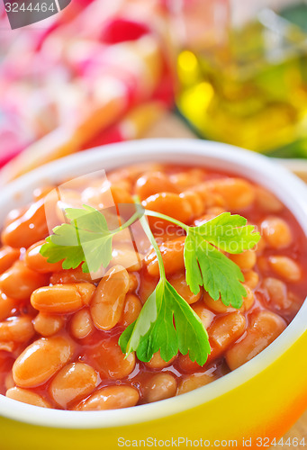 Image of beans with tomato sauce