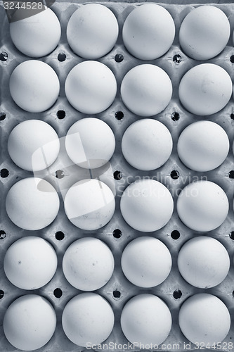 Image of raw eggs