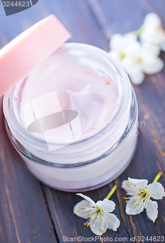 Image of cream for face