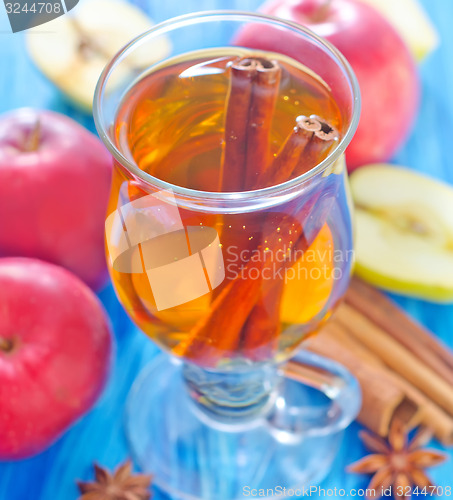 Image of apple juice