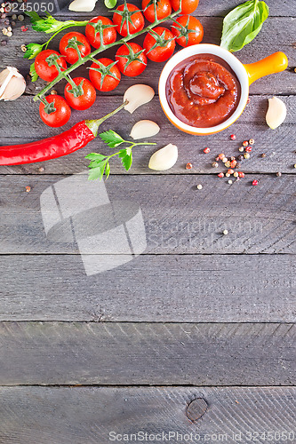 Image of tomato sauce and spice