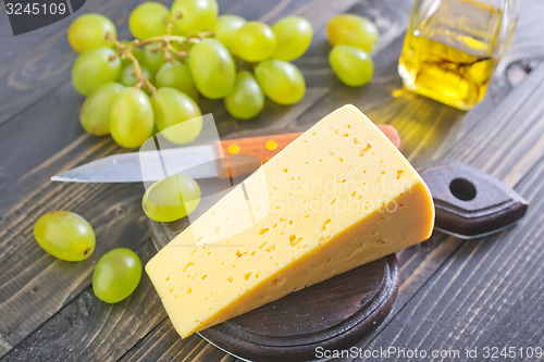 Image of cheese and grape