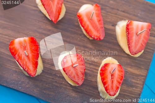 Image of strawberry with banana