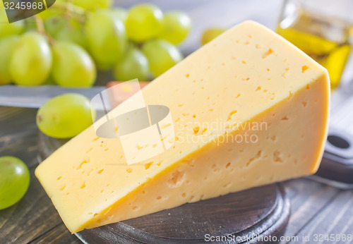 Image of cheese and grape