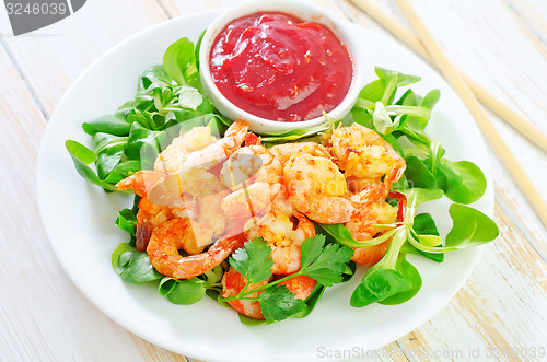 Image of shrimps with salad