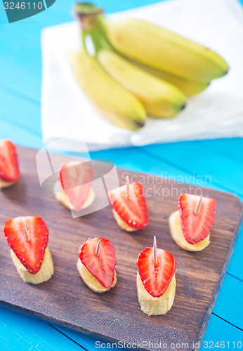 Image of strawberry with banana