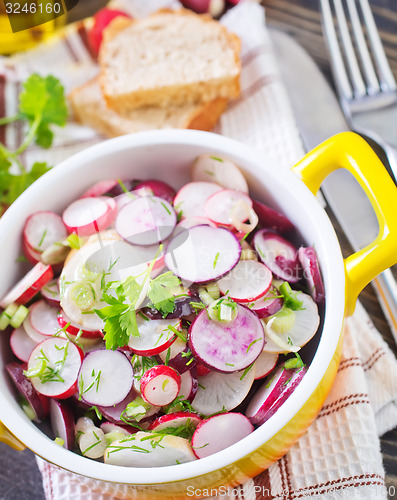 Image of fresh salad