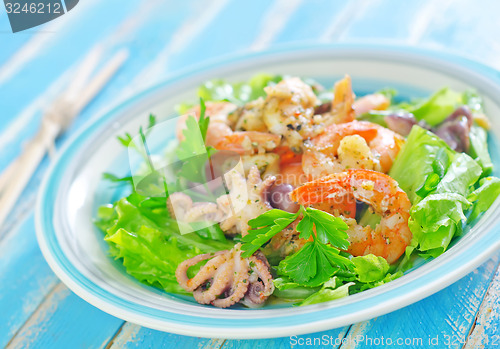 Image of salad with seafood
