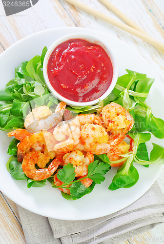 Image of shrimps with salad