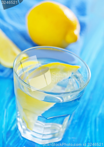 Image of water with lemons