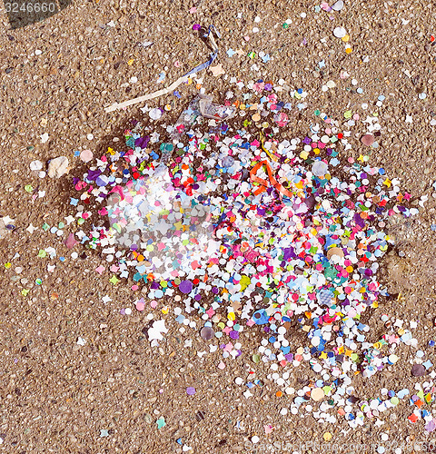 Image of Retro look Carnival confetti