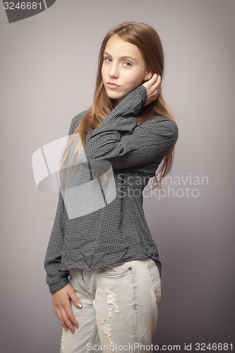 Image of teenage girl