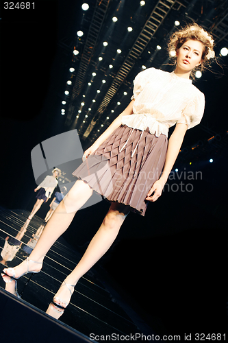 Image of Model walking the catwalk at Seoul Collection (Fashion Week) 08