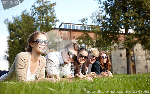 Image of group of students or teenagers hanging out