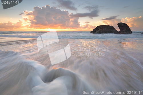 Image of Sunrise  and Ocean flows at Watonga Rocks