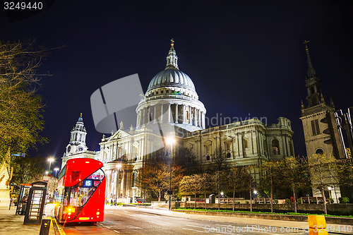 Image of Saint Pauls cathedral in London