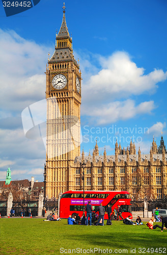 Image of Parliament square in city of Westminster