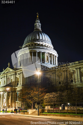 Image of Saint Pauls cathedral in London