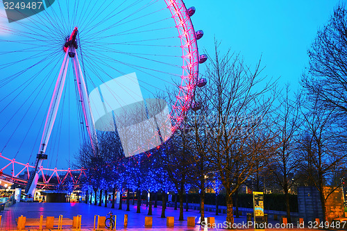 Image of The London Eye Ferris wheel in the evening