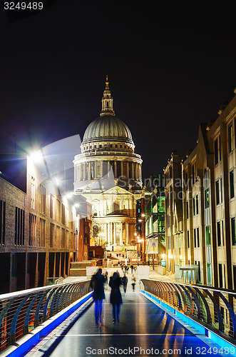 Image of Saint Pauls cathedral in London