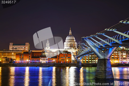 Image of Saint Pauls cathedral in London