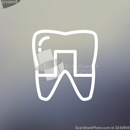 Image of Crowned tooth thin line icon