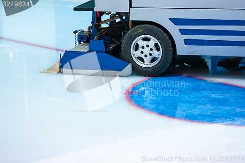 Image of The machine for resurfacing ice in stadium