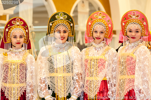 Image of The girl in the Orenburg downy shawl