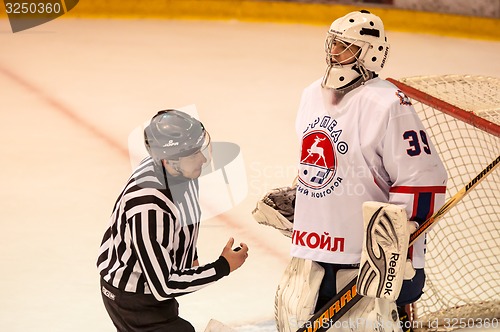 Image of Hockey with the puck 