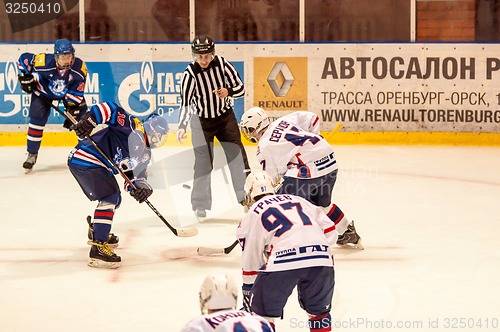 Image of Hockey with the puck 