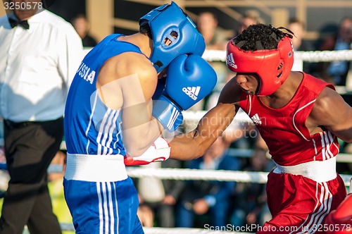 Image of A boxing match between Alayn Limonta (Havana, Cuba) and Mamedov Gabil (Orenburg, Russia)