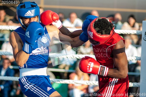 Image of A boxing match between Alayn Limonta (Havana, Cuba) and Mamedov Gabil (Orenburg, Russia)