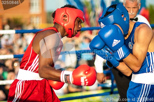 Image of A boxing match between Alayn Limonta (Havana, Cuba) and Mamedov Gabil (Orenburg, Russia)