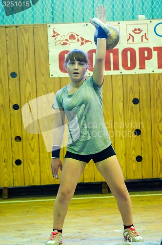 Image of The girl in the kettlebell sport