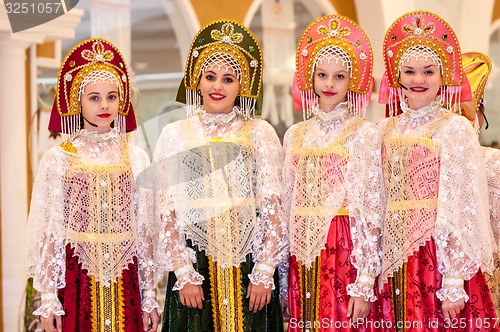 Image of The girl in the Orenburg downy shawl;