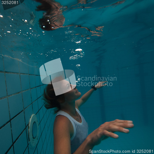 Image of Underwater in a pool