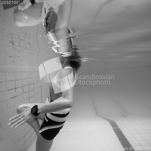 Image of Underwater in a pool