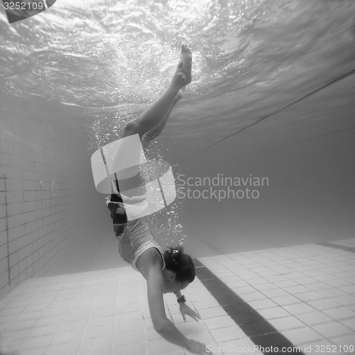 Image of Underwater in a pool