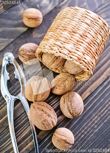 Image of walnuts