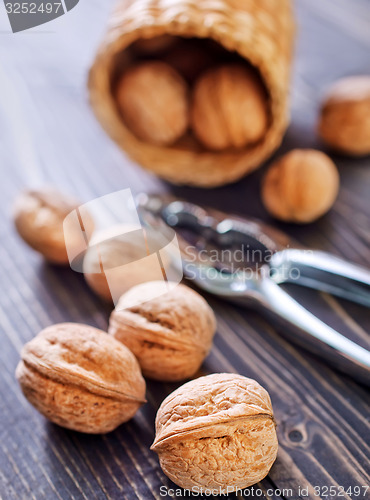 Image of walnuts