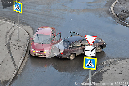 Image of crash of passenger cars on the road in Tyumen, Russia.