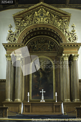 Image of University of Cambridge, Trinity college chapel - altar with its canopy