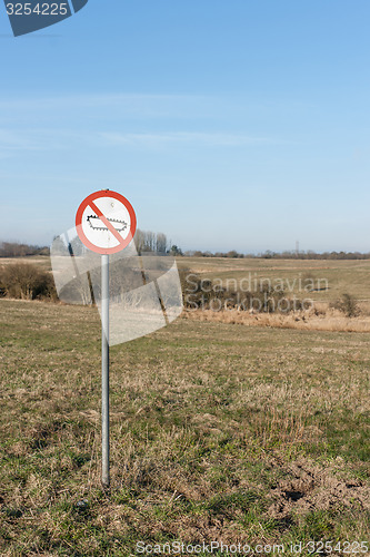 Image of Tank forbidden sign