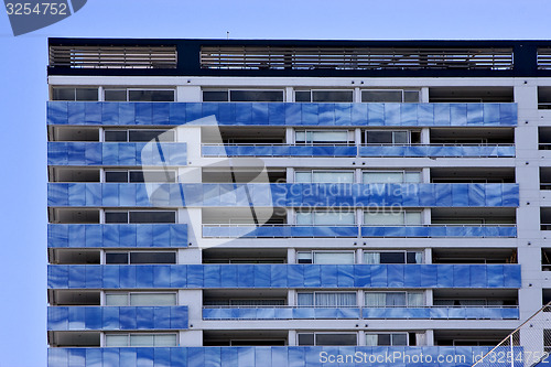 Image of reflex plus cloud in the centre of buenos aires