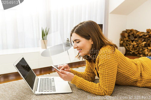 Image of Texting a message