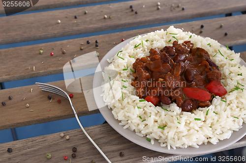 Image of chilli con carne with rice