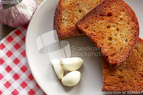 Image of fried bread and garlic