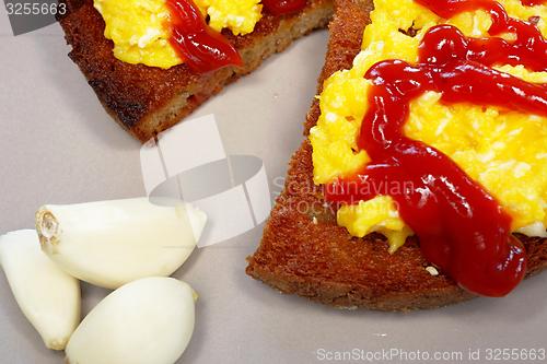 Image of fried bread and garlic