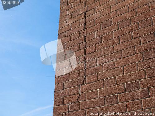 Image of Cracked wall