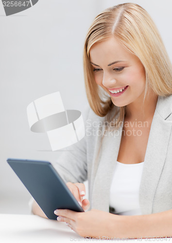 Image of woman with tablet pc